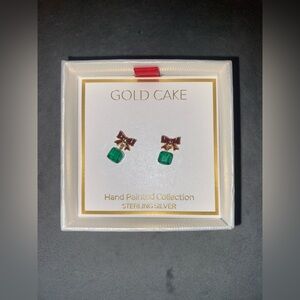 BNIB Gold Cake Gold w/Green Bow & Red Present Earrings $45